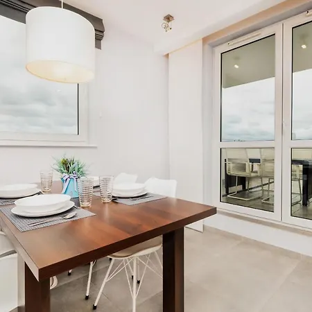 City And Sea View By Renters Gdańsk