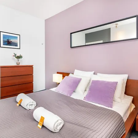 City And Sea View By Renters