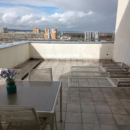 City And Sea View By Renters Гданьск