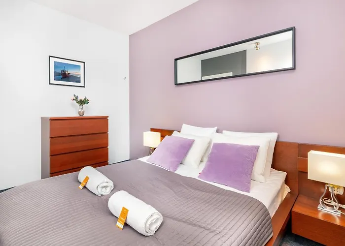 City And Sea View By Renters