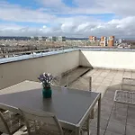 아파트 City And Sea View By Renters